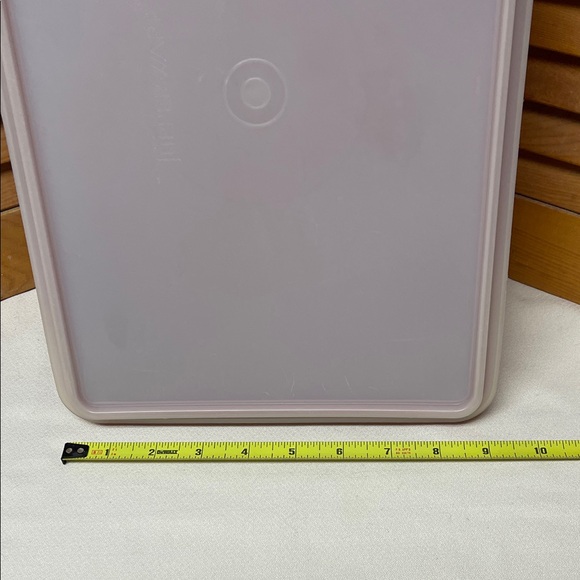 Vintage Tupperware Storage Container - Picture 6 of 16